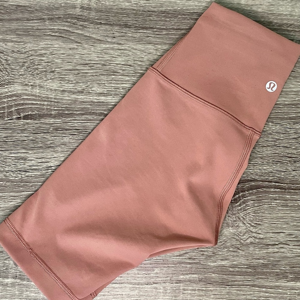 Lululemon Align HR Short 8” • size 0 •